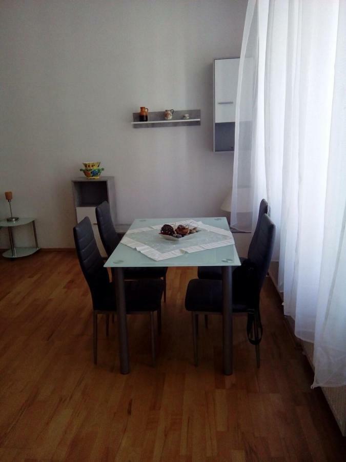 וינה Apartment Veronika 29 מראה חיצוני תמונה